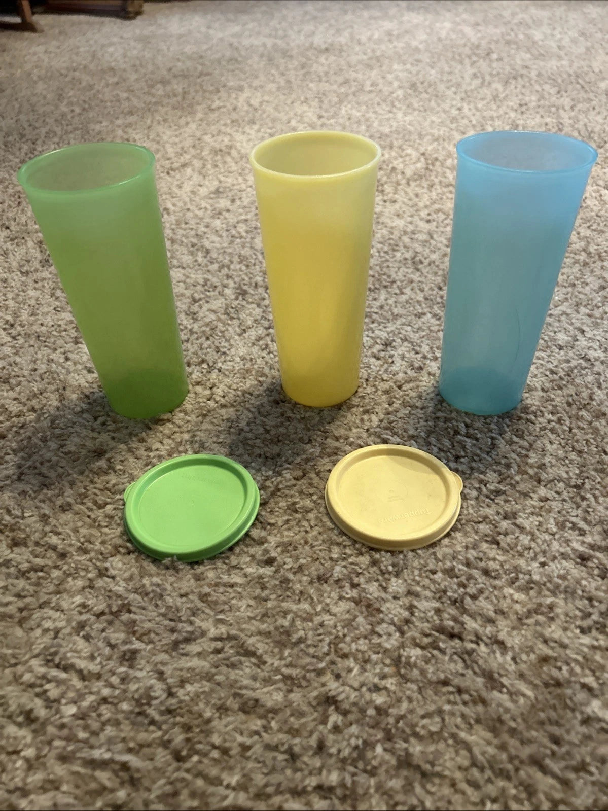 Tupperware Set Of 3 Tall Glasses 16 oz With 2 Lids 5107A-4/5107A-6 | eBay