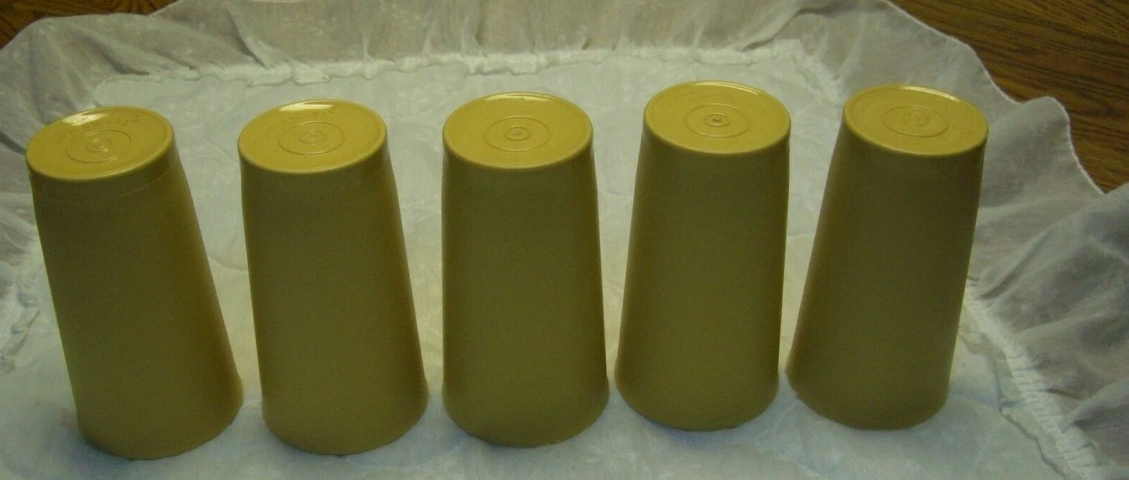 5 Tupperware Harvest Gold Plastic 6" Tall Tumblers/Style # 873-24 | eBay