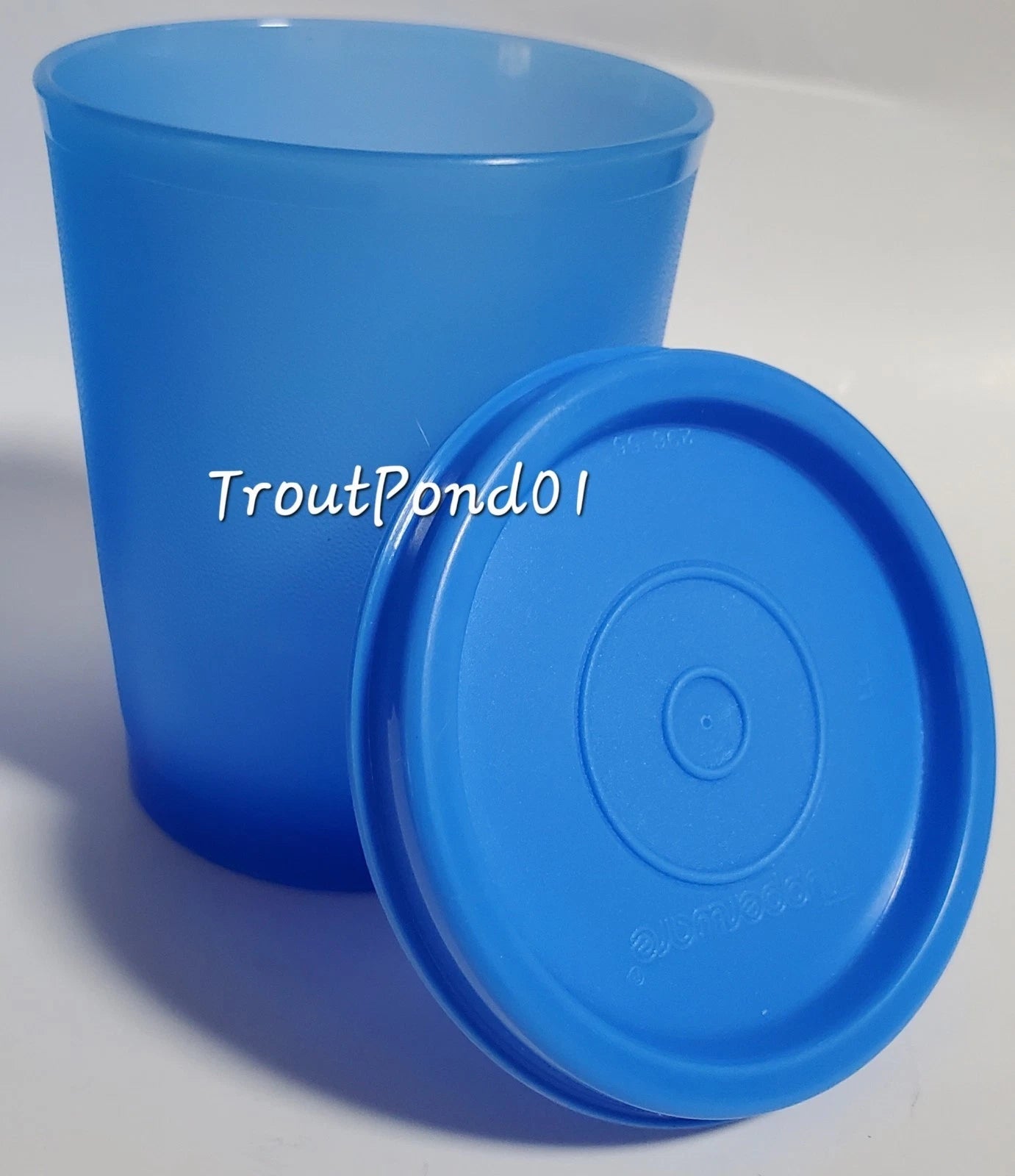 Tupperware Tumblers Small 6 oz Cups Vtg Style Textured Weighted Bottom Lids Blue | eBay