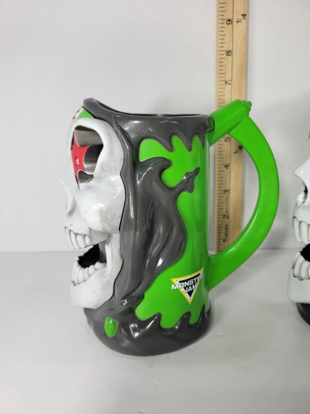 Monster Jam GRAVE DIGGER Souvenir Light Up Drink Mugs/Cups 20 oz. | eBay