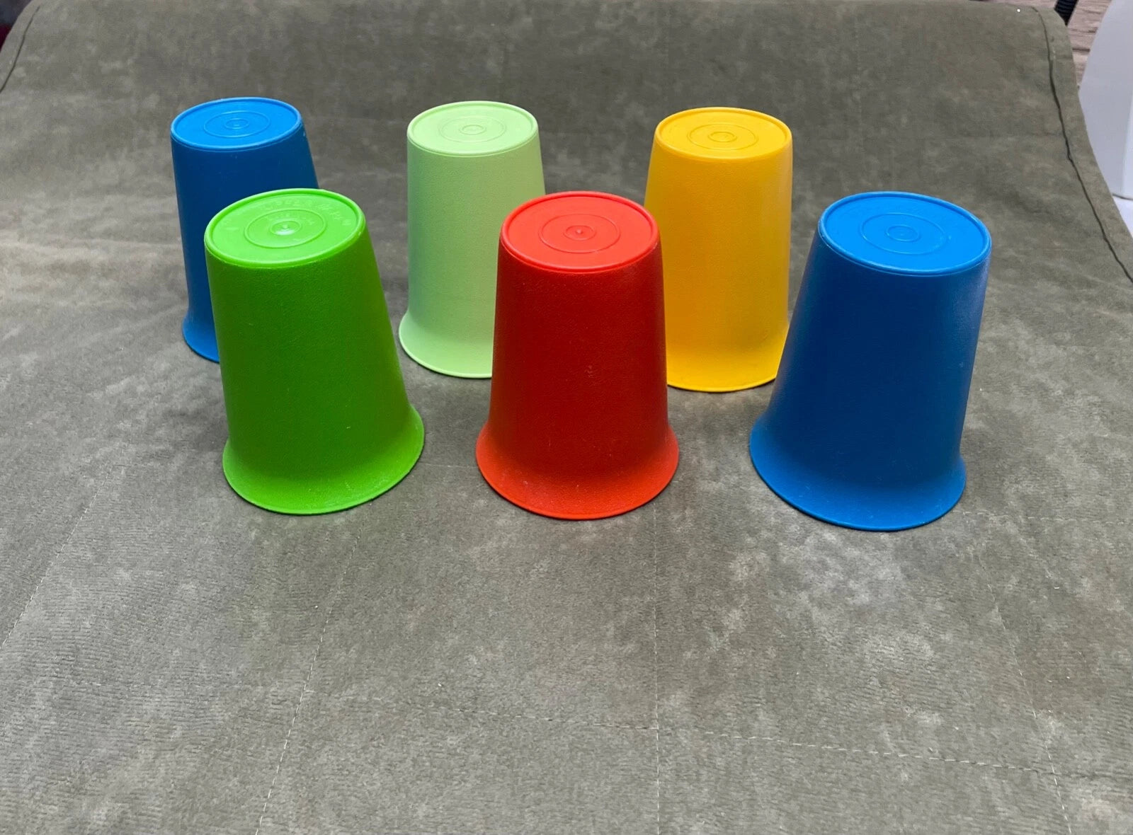 Tupperware #109 Classic Kids Bell Vintage Tumblers 7oz Cups Primary Set of 6 | eBay