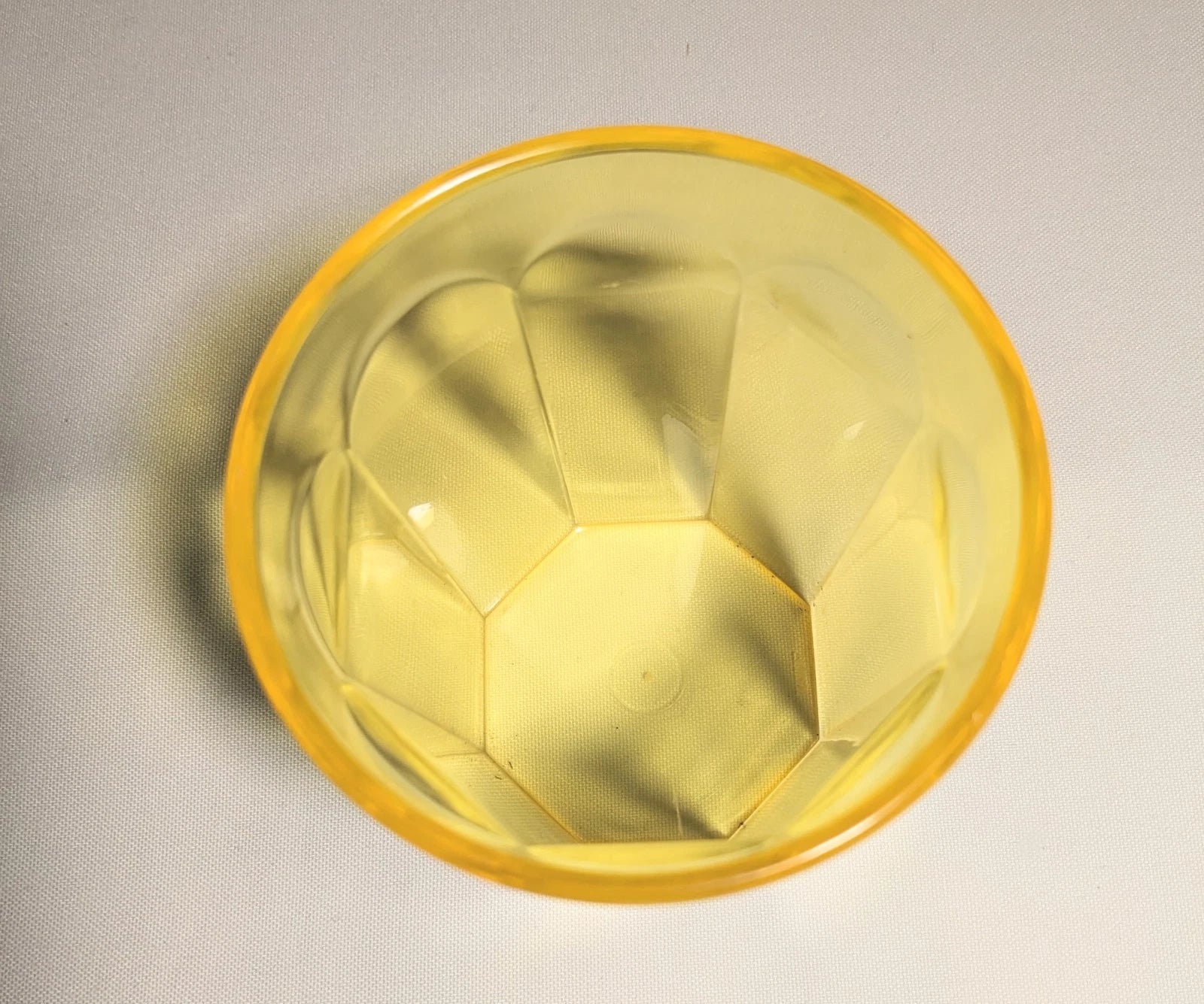 Vintage Yellow/Amber Acrylic 12 OZ Glasses and 6 Piece Silverware Set RARE? | eBay