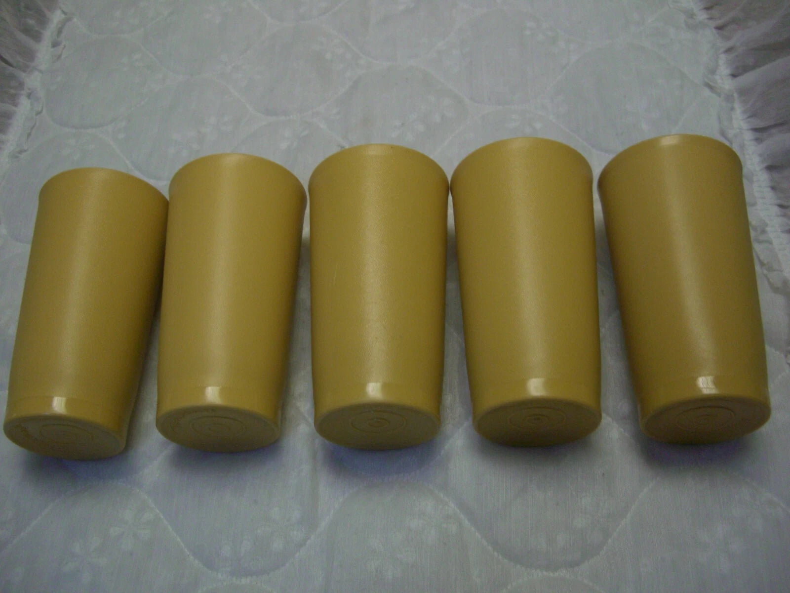 5 Tupperware Harvest Gold Plastic 6" Tall Tumblers/Style # 873-24 | eBay