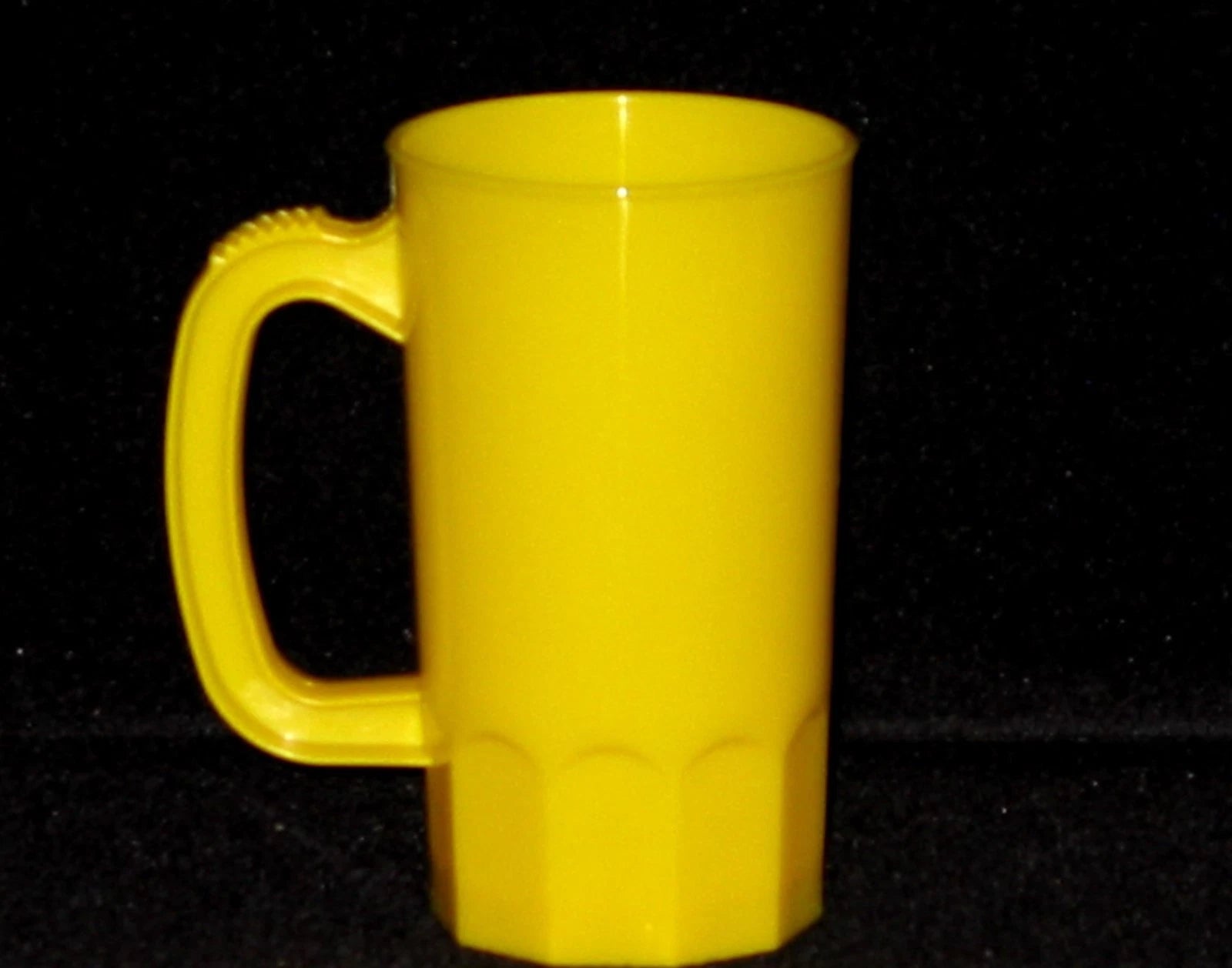 6 Large Yellow 22 Oz Beer Mugs Made USA Lead Free Beer Steins Tops in Quality | eBay