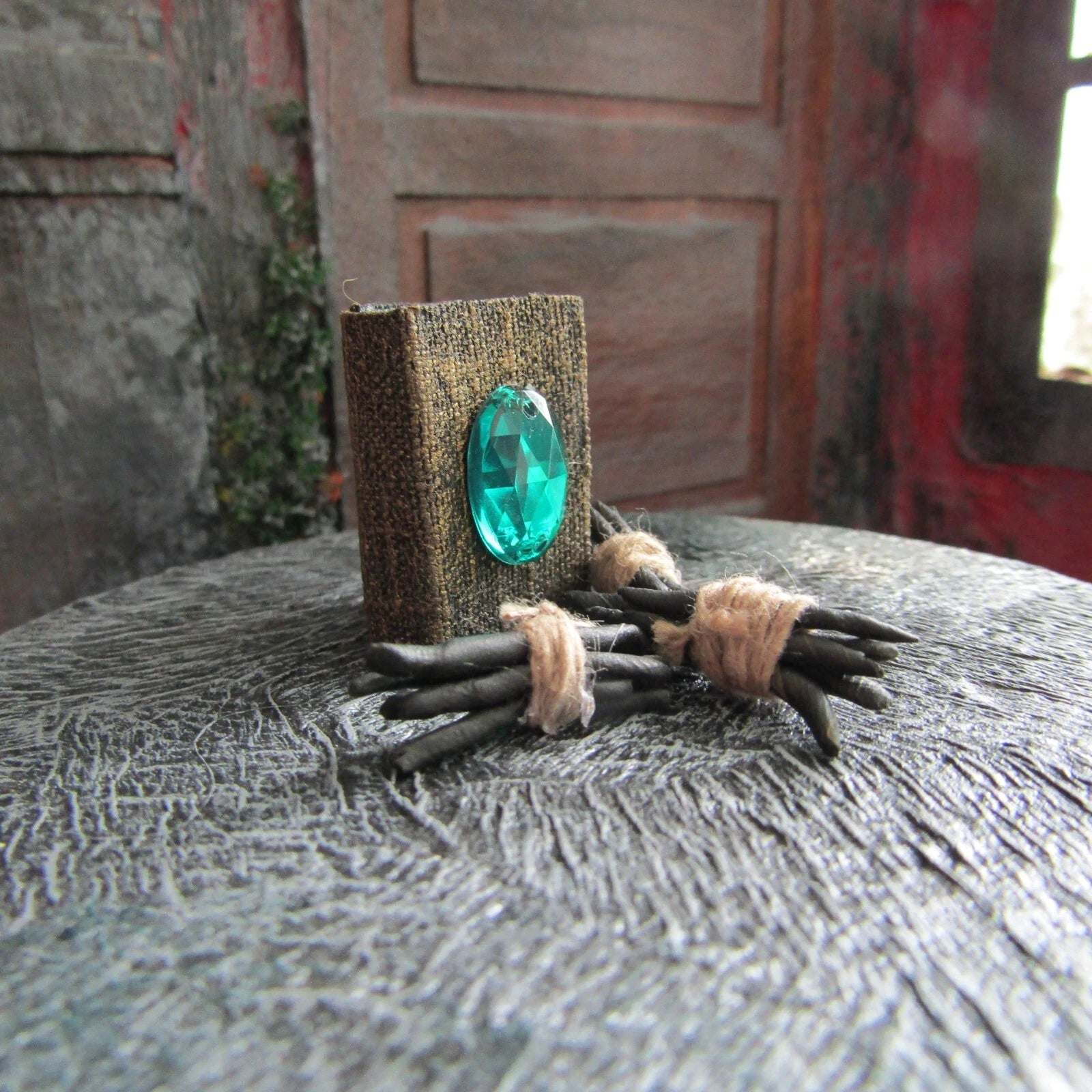 Witch dollhouse miniatures Miniature book Fairy potion jars Halloween decoration | eBay