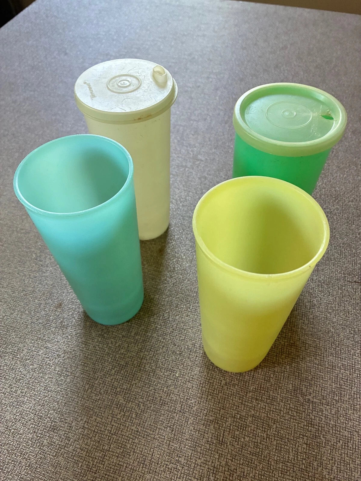 TUPPERWARE Vintage Set of 4 Pastel Tumblers Cups 16 oz and 3 cups w/lids 500 ml | eBay