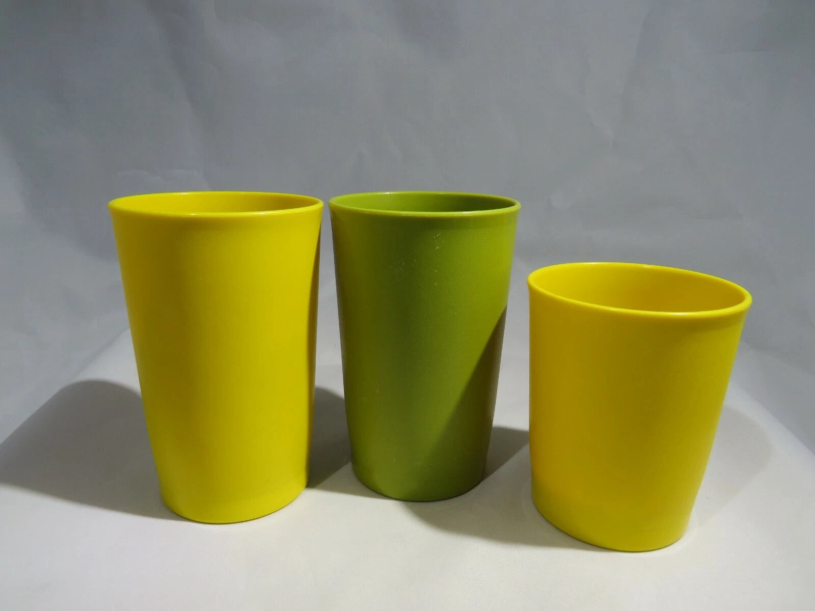 Vtg. Tupperware 1320 &1251 Harvest 8 & 6 oz Tumblers Cups Lot Of 3 Green Yellow | eBay