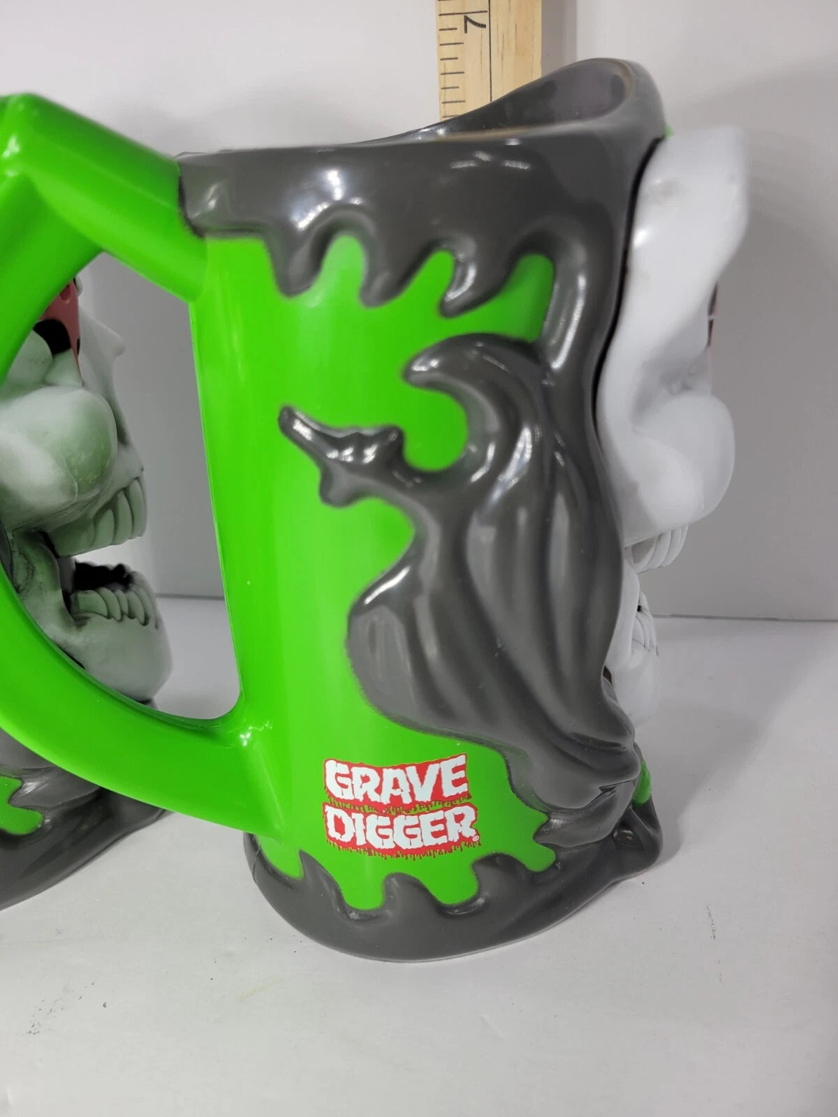 Monster Jam GRAVE DIGGER Souvenir Light Up Drink Mugs/Cups 20 oz. | eBay