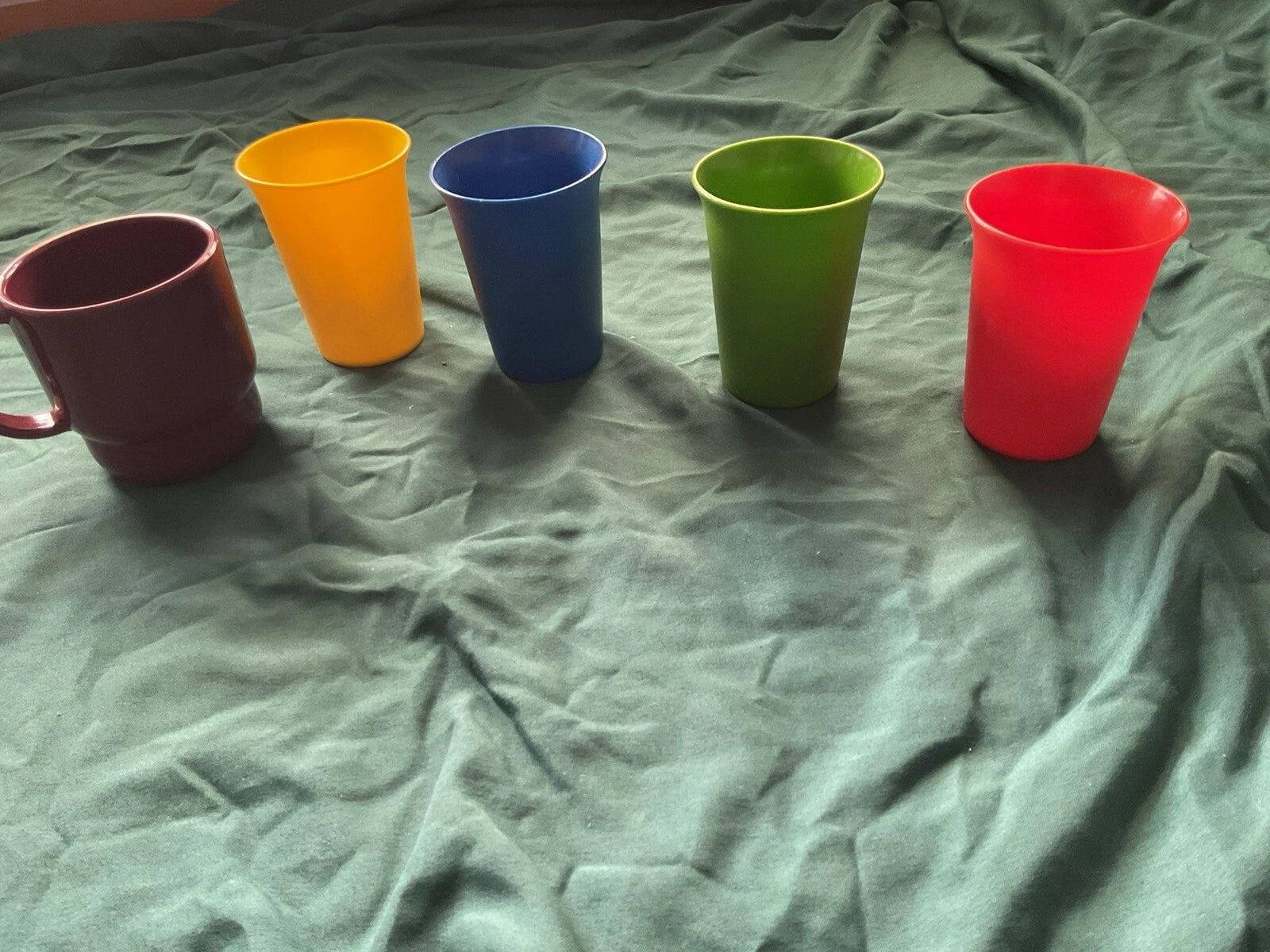 LOT OF 5 - (4) Vintage Tupperware 6oz Kids Stacking Cups #109 USA + (1) Mug | eBay